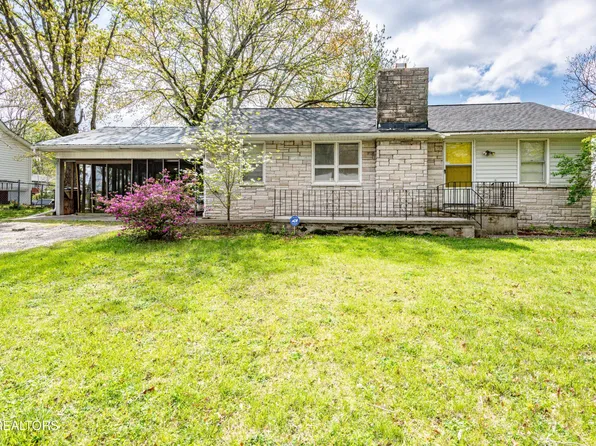 2402 Ridgecrest Dr, Knoxville, TN 37918