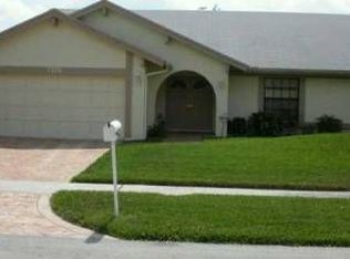 7370 NW 52nd St, Lauderhill, FL 33319