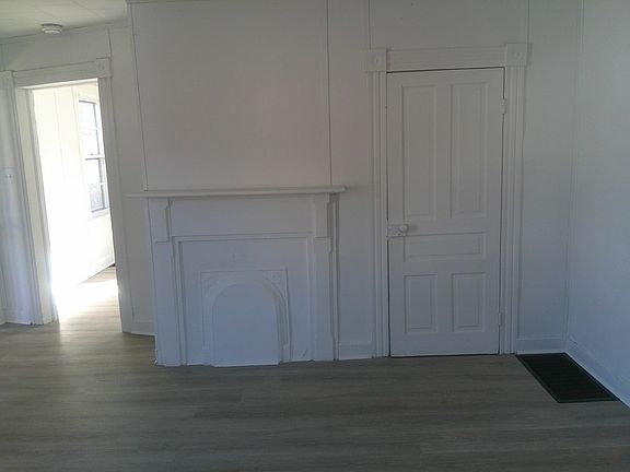4th image of 70 Morris Ave
