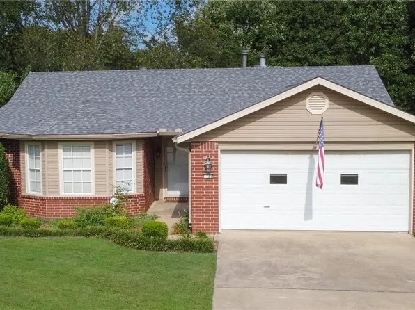 1789 Sarah Ln, Springdale, AR 72762