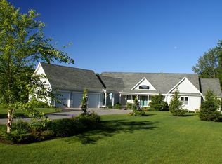 20 Ladyslipper Ln, Falmouth, ME 04105