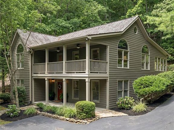 3rd image of 1121 Woodland Trce