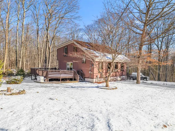 11 Chestnut Street E, Wurtsboro, NY 12790