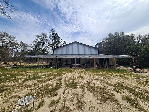 2nd image of 1084 Graves Springs Rd