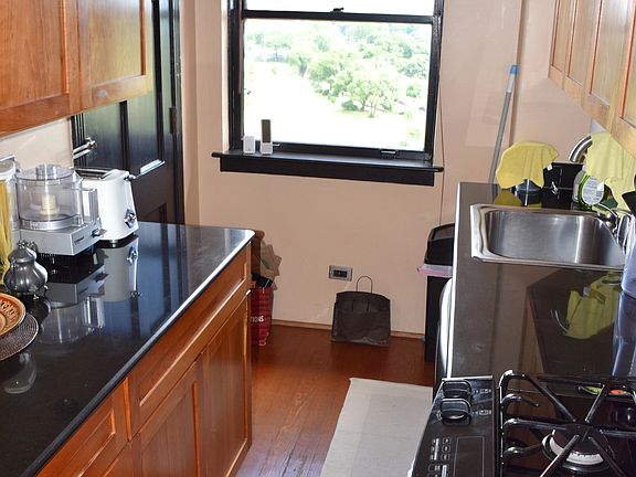 4th image of 4300 N Marine Dr APT 1002