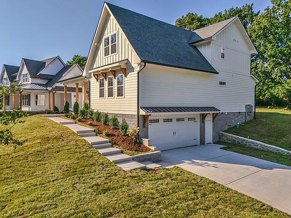 3rd image of 5441 Wakefield Dr
