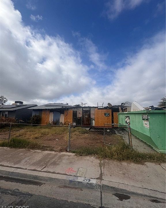 1st image of 213 Ronald Ln