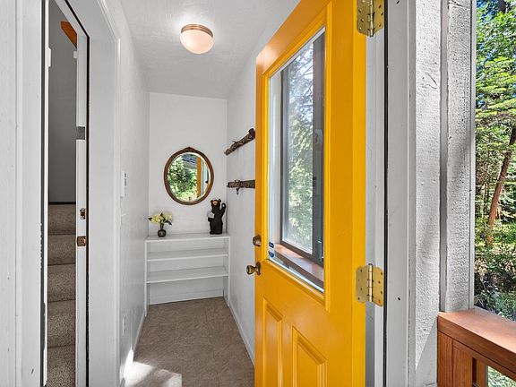 4th image of 2415 Murphys Dr