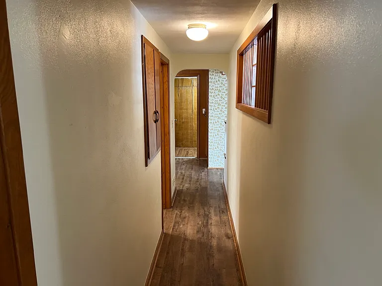 209 2nd St NW #1-2 — Photo 4