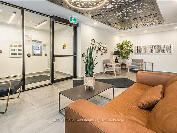 5th image of 104 Garment St #16
