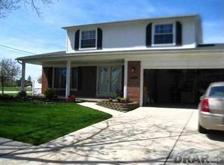 10982 Westlake St, Taylor, MI 48180