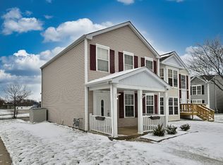 22 Harmony Ln, Romeoville, IL 60446