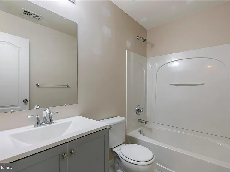 11696 Palm Desert Pl — Photo 25