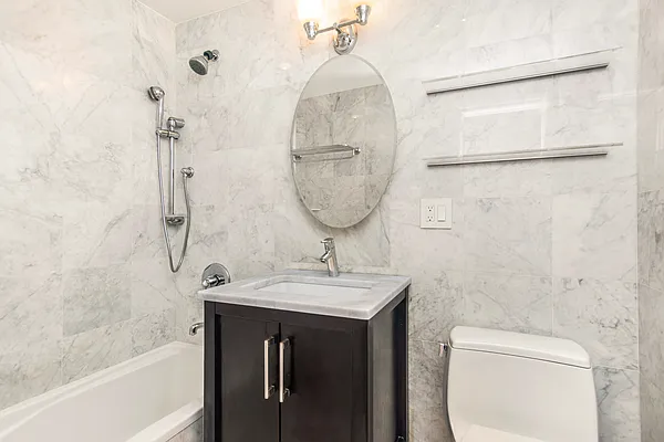 Sold by Re/Max In The City | media 7