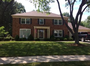 235 N Ridge Dr, Perrysburg, OH 43551