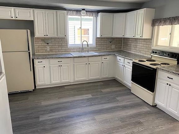 3rd image of 737 Carney Blvd