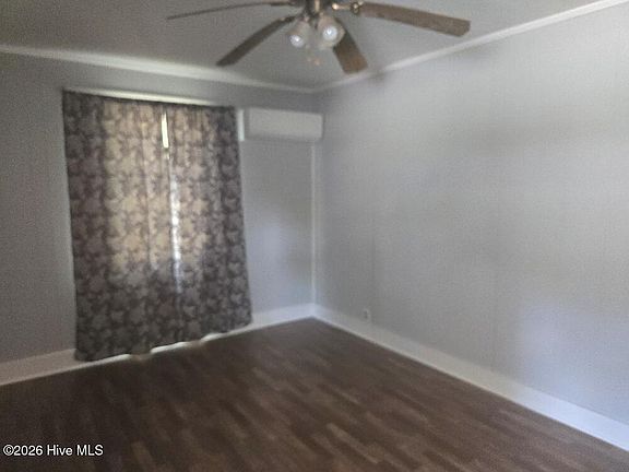 3rd image of 407 S Johnson Street