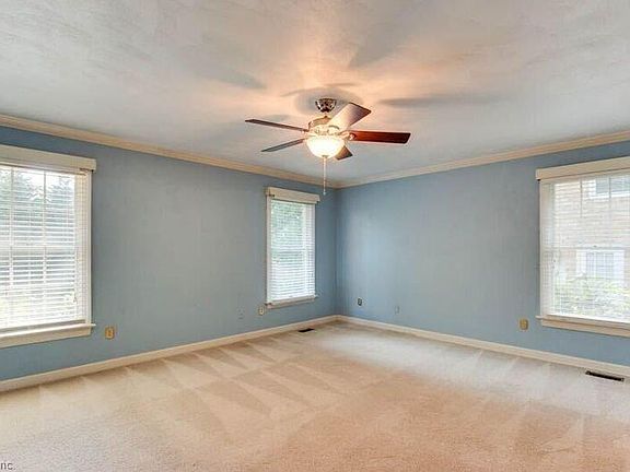 5th image of 616 Wickwood Dr