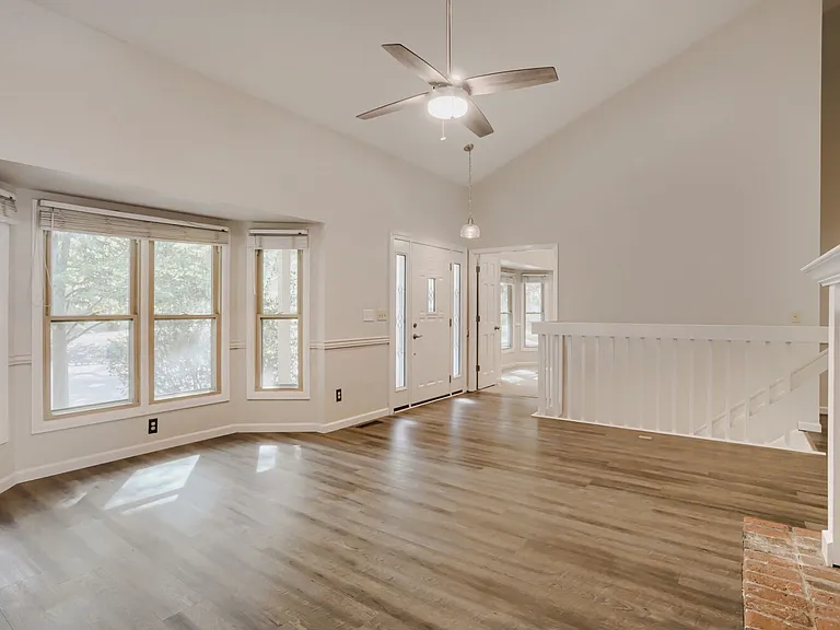 7718 S Cove Cir — Photo 12