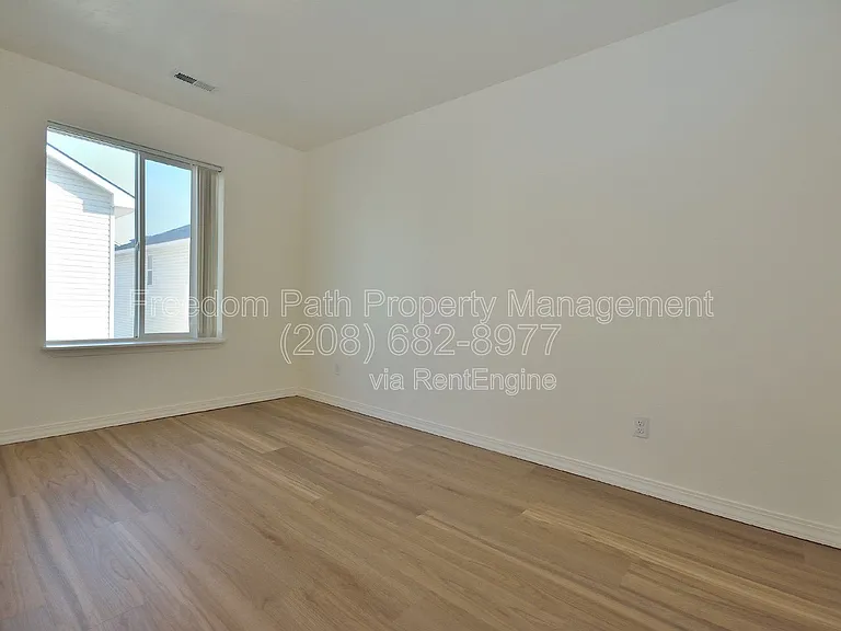 7830 N Mather Ct — Photo 25