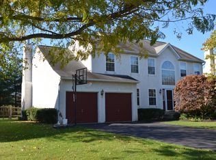 309 Hedgerow Ln, Doylestown, PA 18901