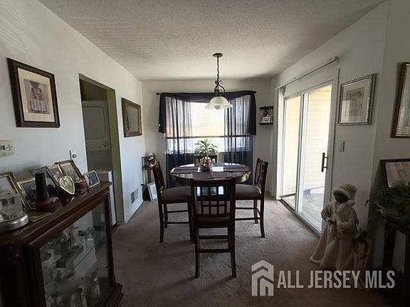 5th image of 21 Florence Tollgate Pl