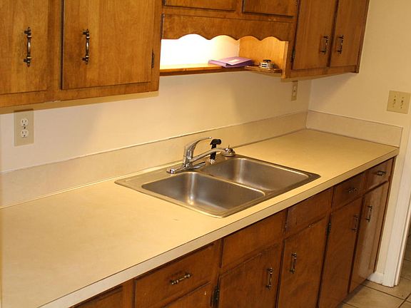 5th image of 105 Ashwood Ct