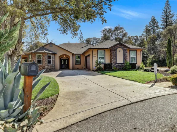 10111 Valley Oak Ct, Penn Valley, CA 95946