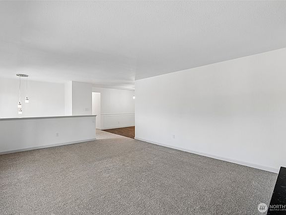 4th image of 12416 SE 211th Place