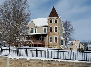 530 E Louisa St, Darlington, WI 53530