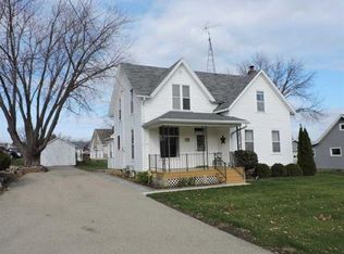 908 E Main St, Waupun, WI 53963