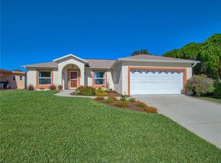 911 Beechwood Ave, Lady Lake, FL 32159