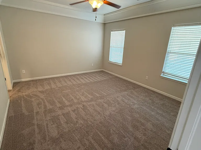 Silverado Dr — Photo 11