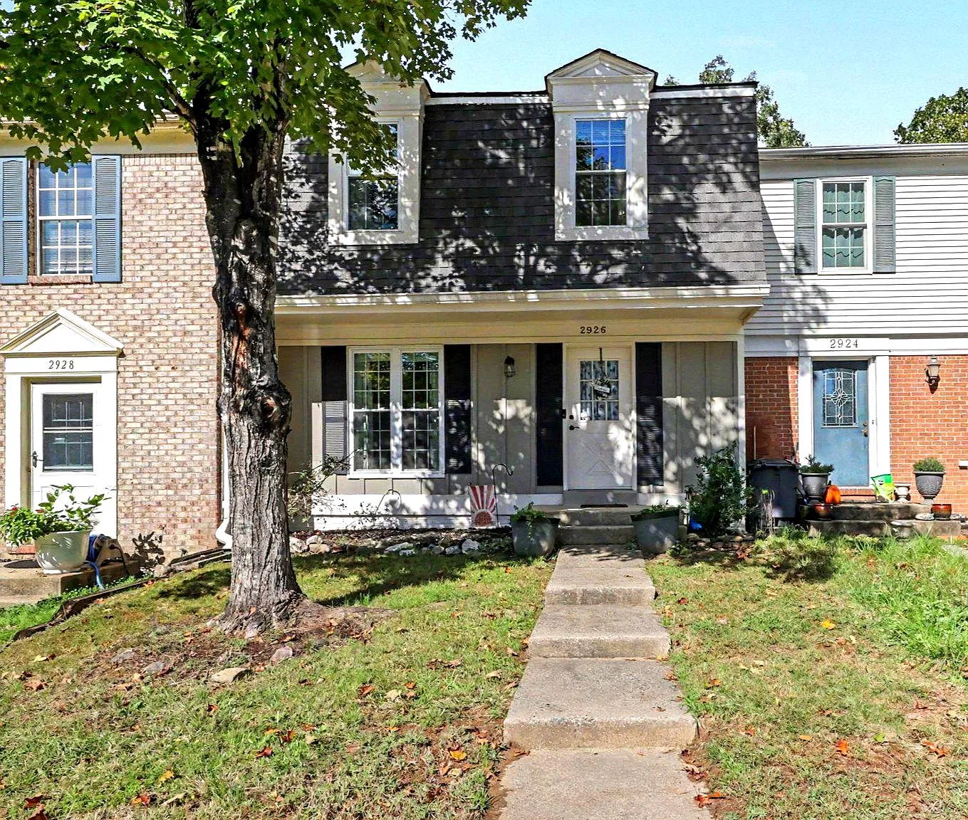 4 bed, 2.5 bath, 1708 sqft, $2,645 — Photo 1