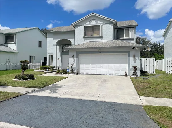 8851 SW 9th Ct, Pembroke Pines, FL 33025