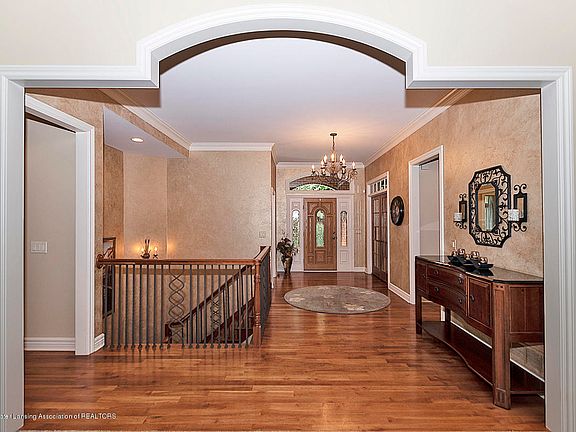 4th image of 1315 Bridlewood Ln