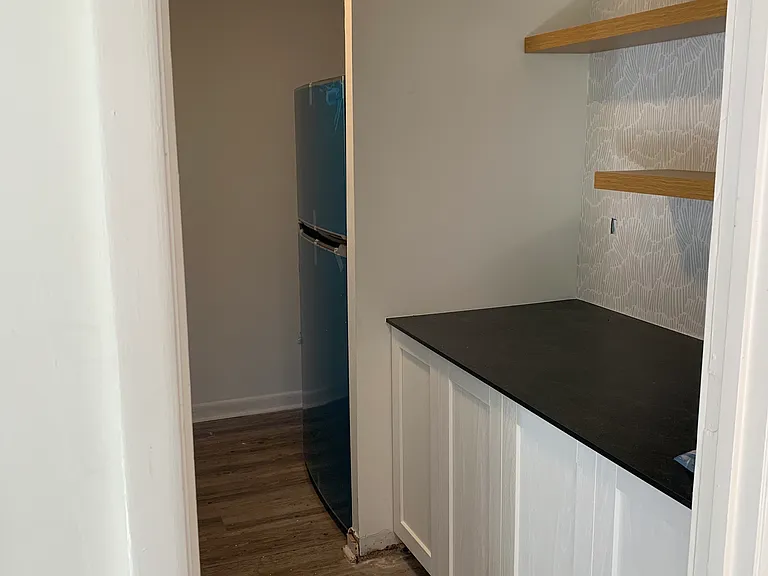 211 Heritage Cir — Photo 3