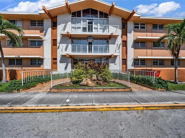 3881 W Flagler St APT 208, Miami, FL 33134