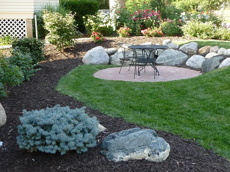 Hanscom Court — Photo 19