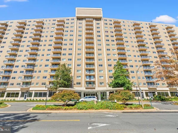 1225 Martha Custis Dr APT 1016, Alexandria, VA 22302