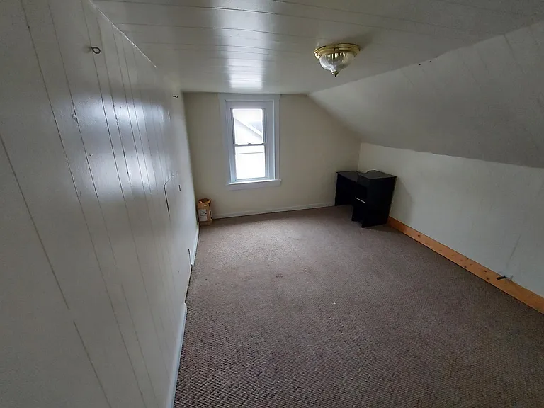 111 E Railroad St — Photo 9