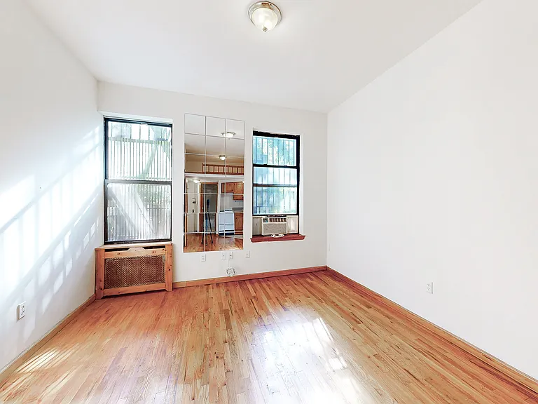 489 Columbus Ave #5D — Photo 3