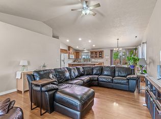 2016 Lara Ln, Central Pt, OR 97502