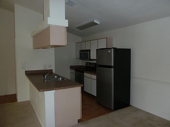 4th image of 16236 Saint Michelle Ct