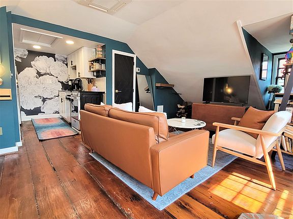 3rd image of 1010 Prince St APT 5