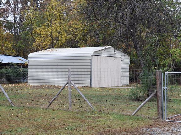 5th image of 3725 Kivett Dr