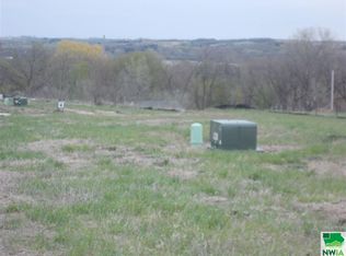 2720 Bings Ct, Sioux City, IA 51108