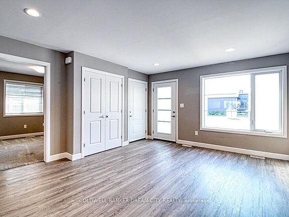 4th image of 100 Arrowhead Ln
