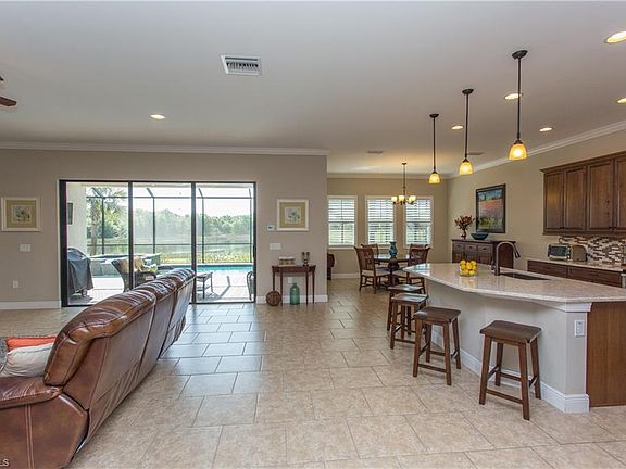5th image of 12571 Fairington Way
