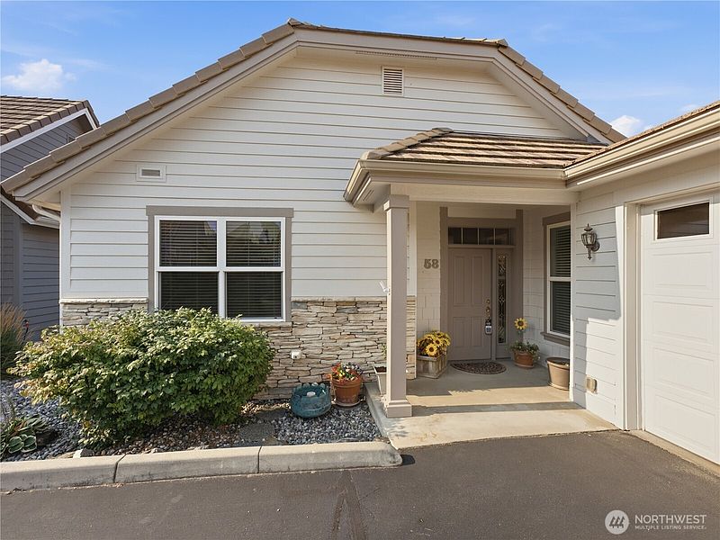2nd image of 1494 Eastmont Avenue #58